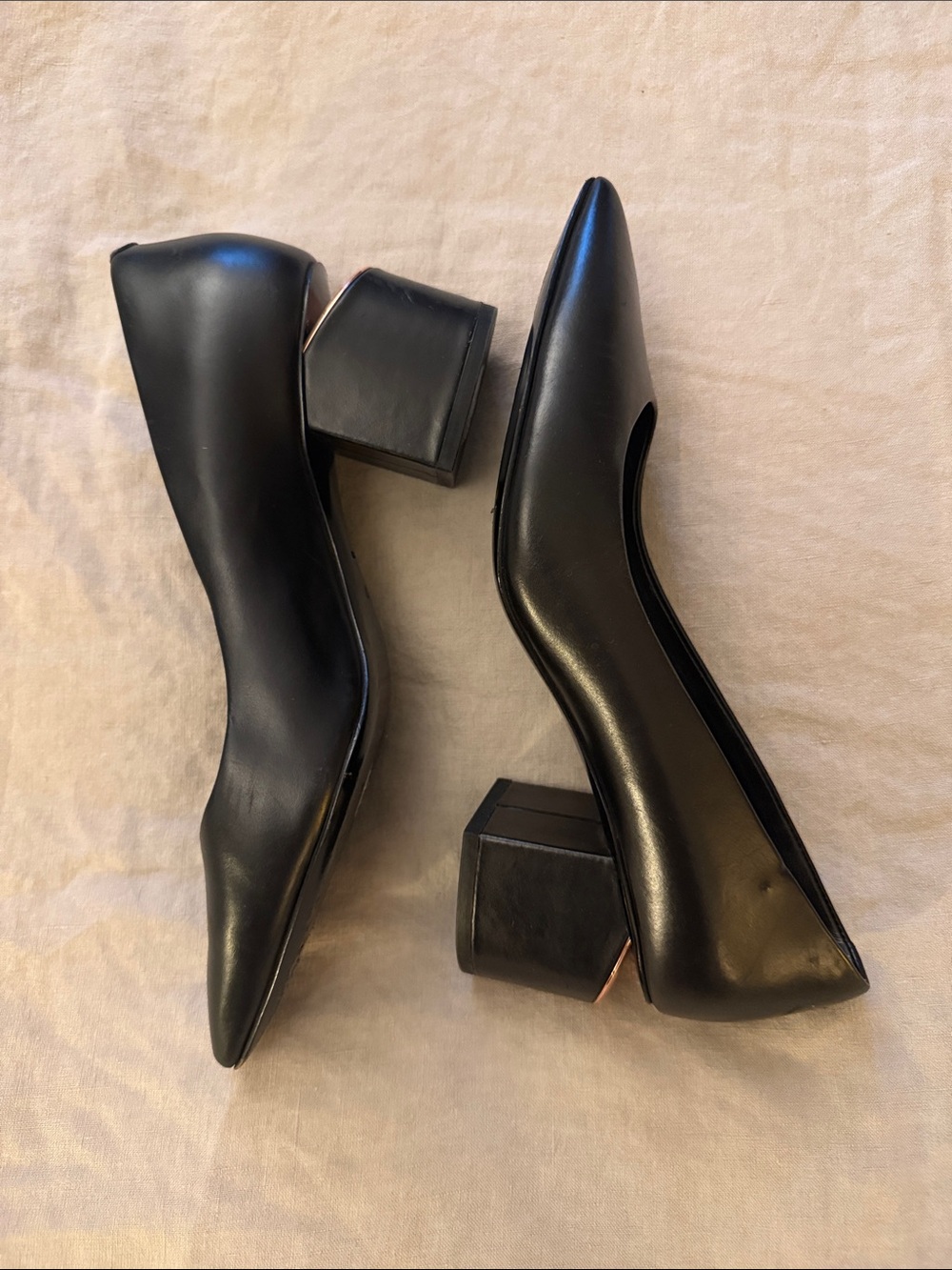 Alexander Wang Women's Black Pointed Block Heel Pumps size 37 (7)